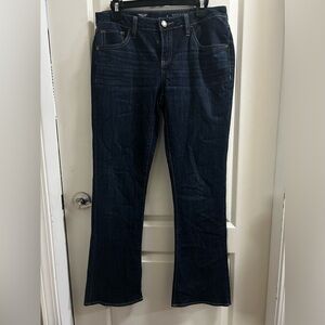 Vera Wang Boot Cut Mid-Rise Jeans Size 8